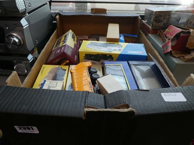 Lot 2391 - Box containing various diecast model vehicles