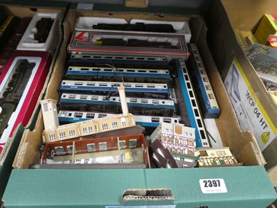 Lot 2397 - Box containing OO trains, coaches, wagons and...