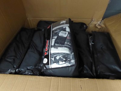 Lot 3399 - Box of boxing gloves