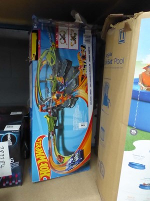 Lot 3473 - Hot Wheels colossal crash`` set