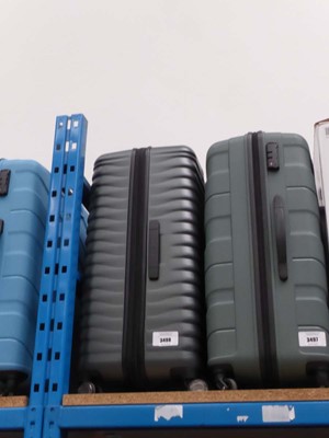 Lot 3498 - Large hard shelled Samsonite suitcase