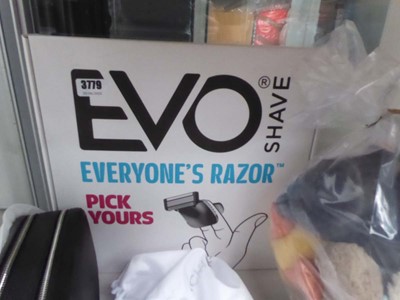 Lot 3779 - Everyday Evo Everyone's razor shaving set