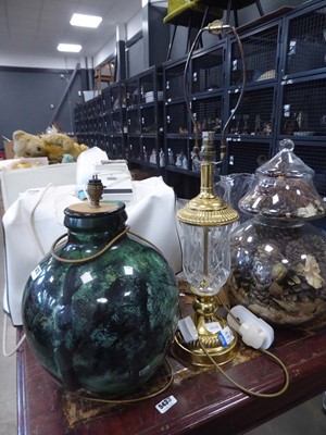 Lot 5473 - 2 table lamps, plus pot with pine cones