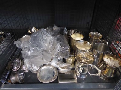 Lot 5551 - Cage containing silver plate incl. loose...