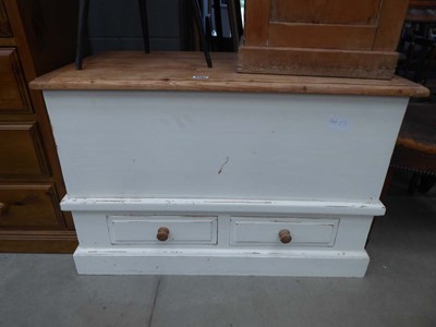 Lot 5367 - Modern painted pine mule chest