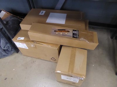 Lot 5558 - 4 boxes containing lighting