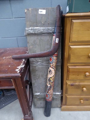 Lot 5373 - Digeridoo with boomerang