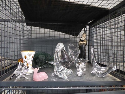 Lot 5567 - Pair of Swedish Ronneby glass swans and seals,...