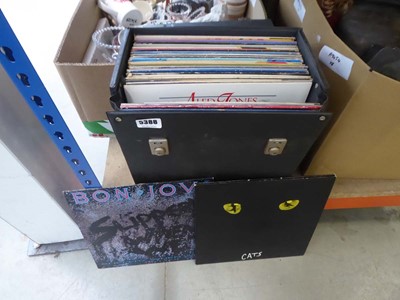 Lot 5388 - Box containing vinyl records