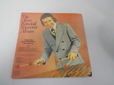 Lot Alan Randall souvenir album (autographed, not...