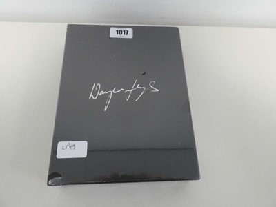 Lot Sealed book 7" single and USB limited to 500...