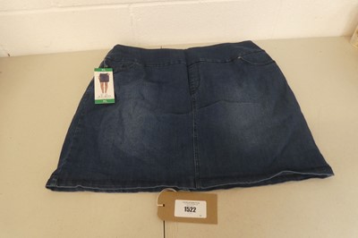 Lot 1522 - Approx. 20 women's Skorts by S.C & Co.