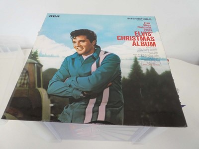 Lot Box containing vinyl albums incl. Neil Young,...