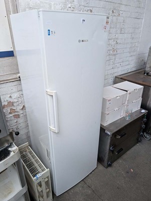 Lot 679 - 60cm Bosch single door fridge