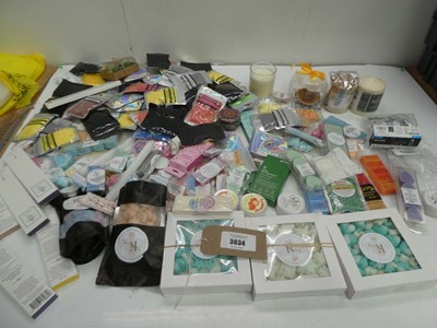 Lot 3634 - Wax melts, tea lights, incense and scented...