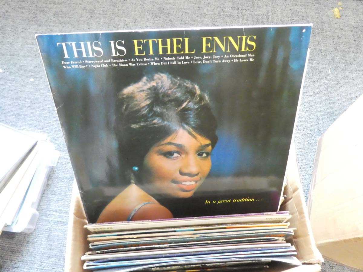 Lot Box of vinyl albums incl. Ella Fitzgerald