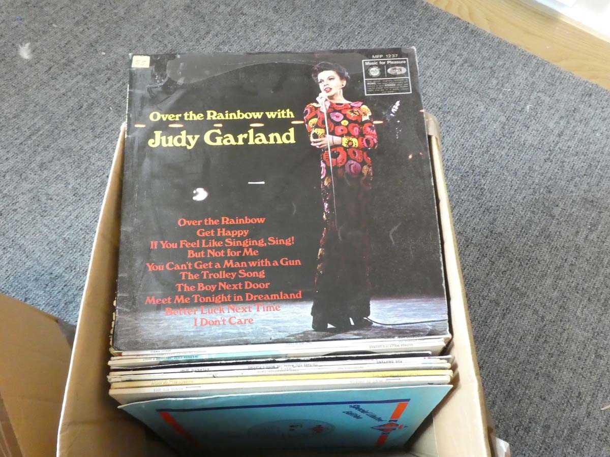 Lot Box of vinyl albums incl. Judie Garland