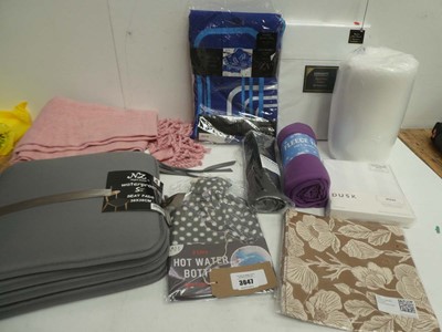 Lot 3647 - Double duvet set & flat sheet, memory foam...