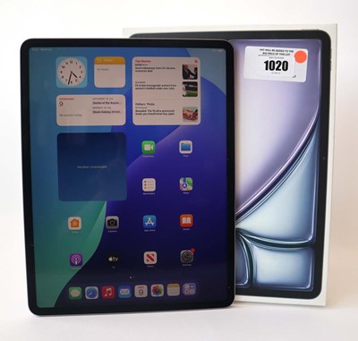 Lot 1020 - Apple iPad Air 13-inch (M2) Wi-Fi, 128GB,...