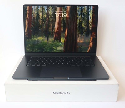 Lot 1028 - Apple MacBook Air 15-inch with Apple M3 chip,...