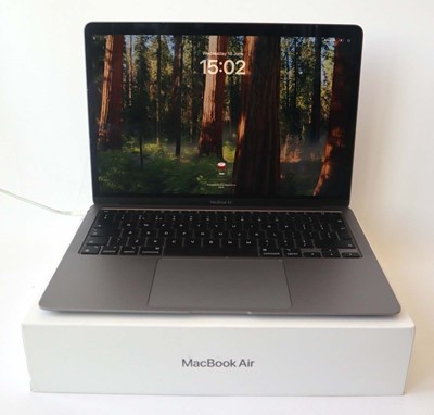 Lot 1030 - Apple MacBook Air 13-inch with Apple M1 chip,...
