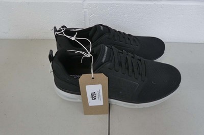 Lot 1555 - Unboxed pair of Skechers glide lite trainers...