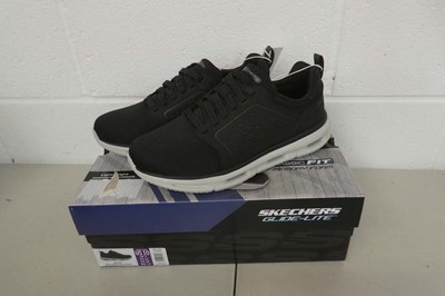 Lot 1556 - Boxed pair of Skechers glide lite trainers...