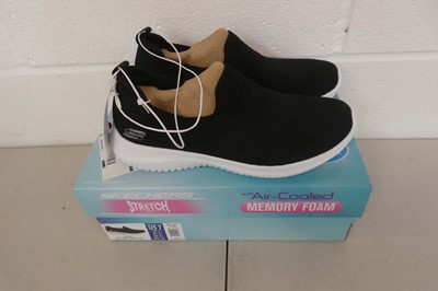 Lot 1567 - Boxed pair of Skechers stretch fit air cooled...