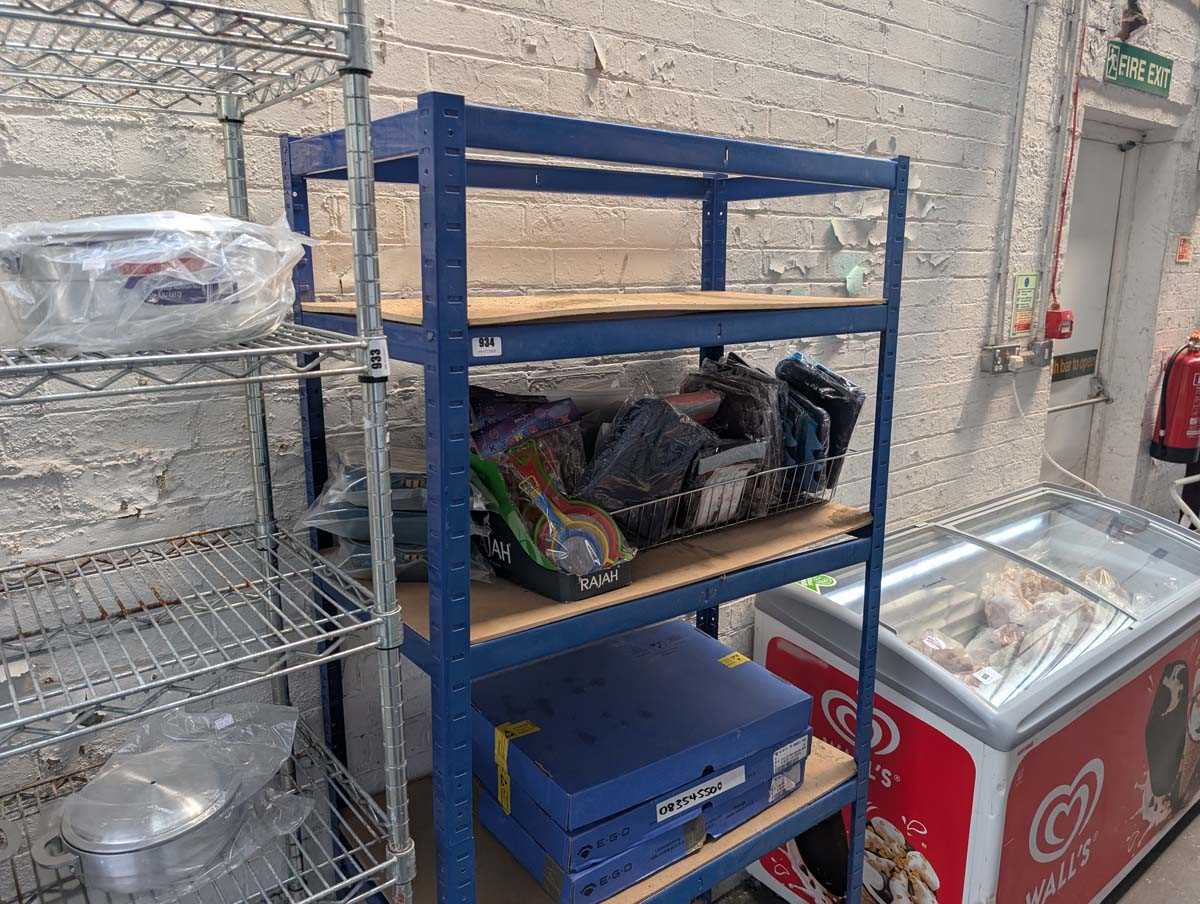 Lot 934 - 90cm light weight blue rack