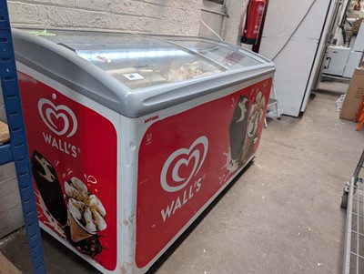 Lot 935 - 150cm AHT ice cream branded dump display freezer