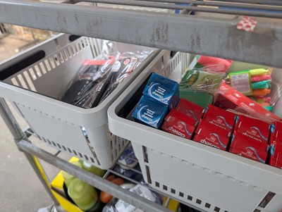 Lot 941 - 2 shelves of toiletries including toothpaste,...