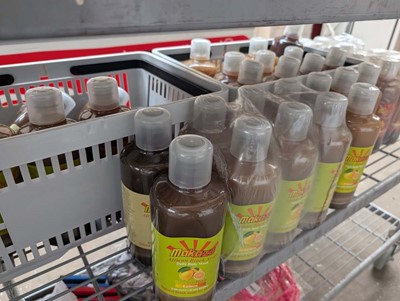 Lot 941 - 2 shelves of toiletries including toothpaste,...
