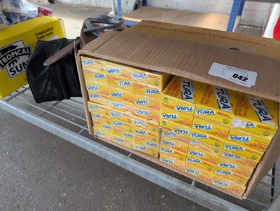 Lot 942 - 2 shelves of toiletries including toiletry...