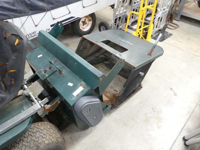 Lot 2651 - Hayter H1538 4 wheel petrol ride on mower with...