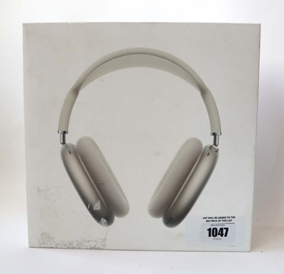 Lot 1047 - Apple AirPods Max, Starlight with Smart Case,...
