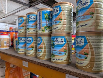 Lot 957 - 1 shelf of infant cereals, milk powders,...