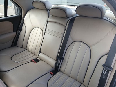 Lot 4002 - (V377 GPN) 2000 Rover 75 Connoisseur SE Auto 4-...