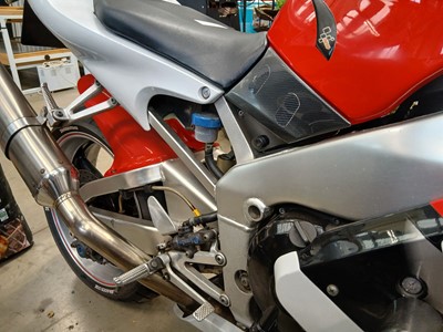 Lot (T901 JYC) 1999 Yamaha YZF-R1 motorcycle in...
