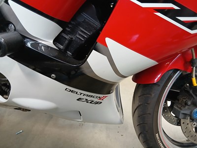 Lot (T901 JYC) 1999 Yamaha YZF-R1 motorcycle in...