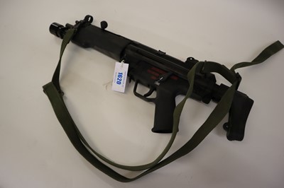 Lot 1620 - (S37) 6mm BB Heckler & Koch MP5 airsoft gun...