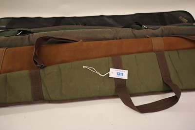 Lot 1311 - 5x fleece-lined  gun slips, various colours