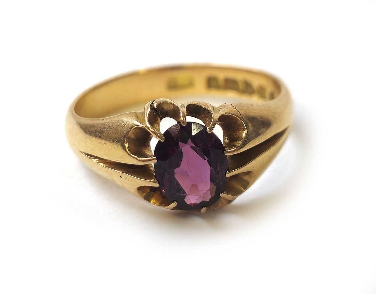 Lot 412 - An early 20th century 18ct gold and amethyst...