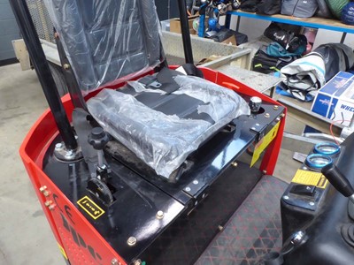 Lot 4340 - JPC 1 tonne mini digger with bucket and...