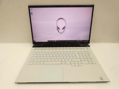 Lot 2001 - AlienWare M17 R3 laptop with Intel i7-1075OH,...