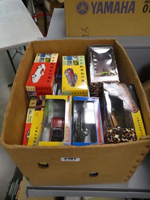 Lot 2181 - Box containing various Vanguards diecast...