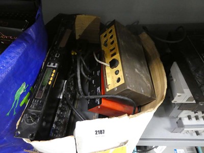 Lot 2187 - Box containing audio equipment including a...