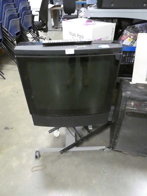 Lot 2210 - Bang & Olufsen 3162 vintage 24 inch TV on a...
