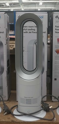 Lot 3006 - Dyson hot and cool jet focus tower fan with...