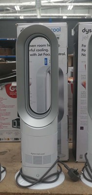 Lot 3011 - Dyson hot and cool jet focus tower fan (no...