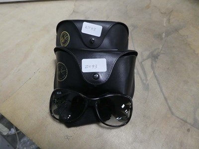 Lot 2315 - 2 pairs of Ray-Ban sunglasses in cases